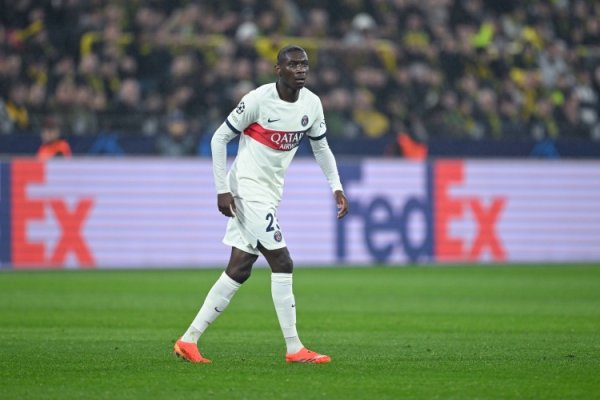 Phóng viên: Muani đã háo hức chuyển sang Juventus mãi mãi vào mùa hè này, nhưng sau đó đã không đạt được thỏa thuận với Paris