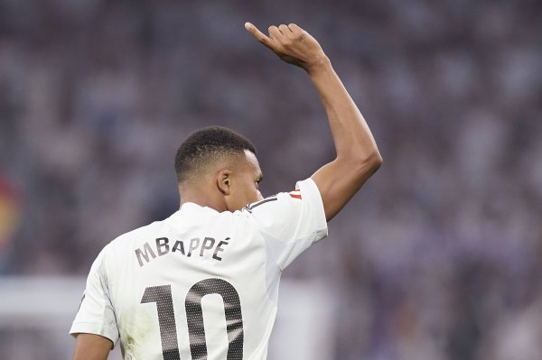 Irving: MBappe là người chơi số 9 tốt nhất và tốt nhất hiện 