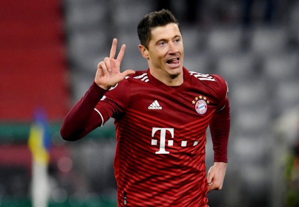 Rummenigge: Lewandowski đã đến gặp tôi hàng năm và nói rằng 
