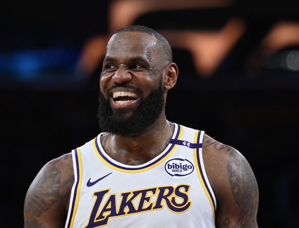 Top 100 bảng xếp hạng ESPN hàng đầu của James trong 15 năm q
