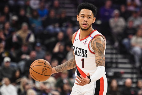 Stevens: Anthony Simmons là một cầu thủ ghi bàn xuất sắc mà 