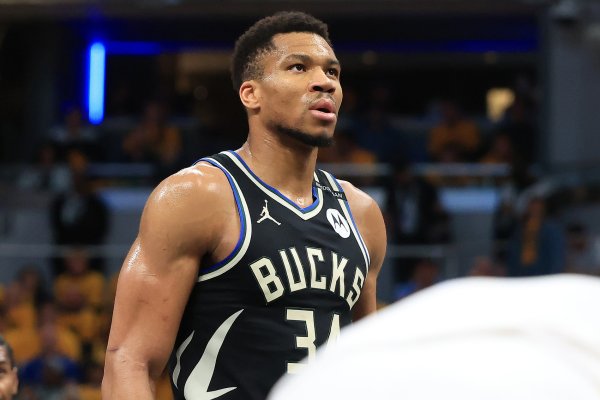 Antetokounmpo: Tôi hy vọng sẽ kết thúc sự nghiệp của mình vớ