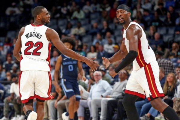 Đông mạnh, tây yếu? Hội nghị phía Đông đã thắng cả 3 trận giữa Đông và Tây! Mavericks % 26 Rockets % 26 Grizzlies mất cả top 3 miền Tây Nam Bộ